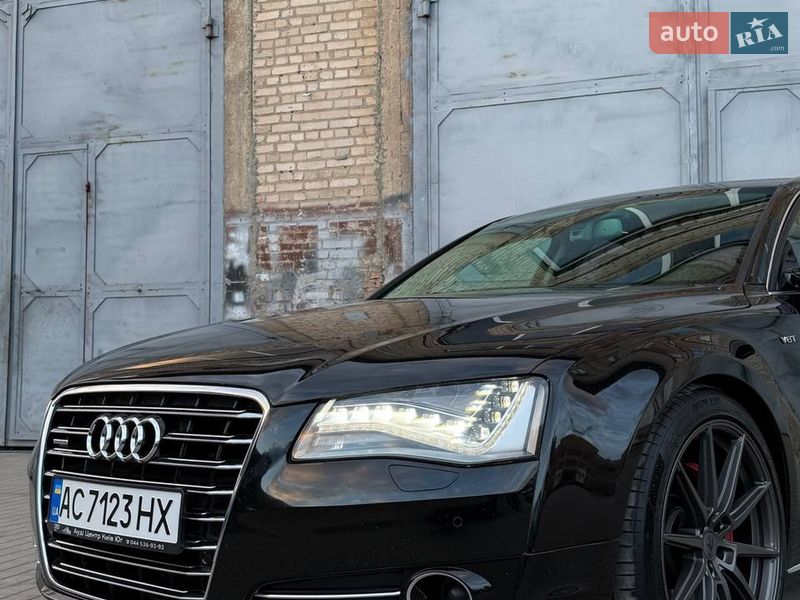 Седан Audi A8 2010 в Луцьку