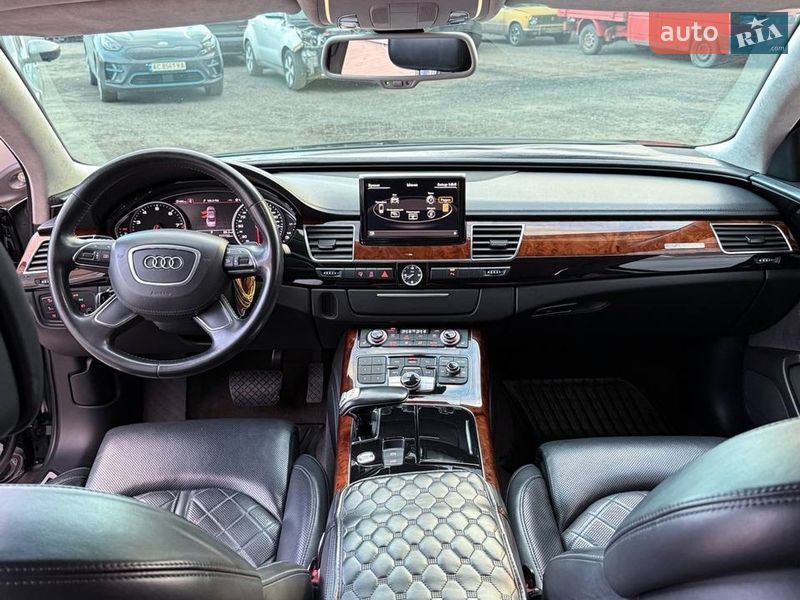 Седан Audi A8 2010 в Луцьку