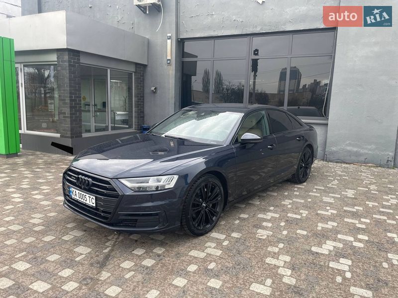 2018 Audi A8, VIN WAUZZZF86JN010211:plate — фото 1 (autoria)