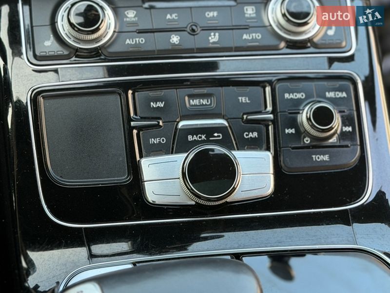 Седан Audi A8 2014 в Ровно