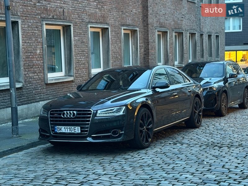 Седан Audi A8 2014 в Ровно