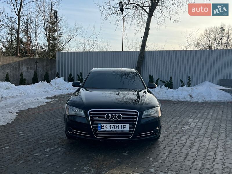 Седан Audi A8 2013 в Костополе