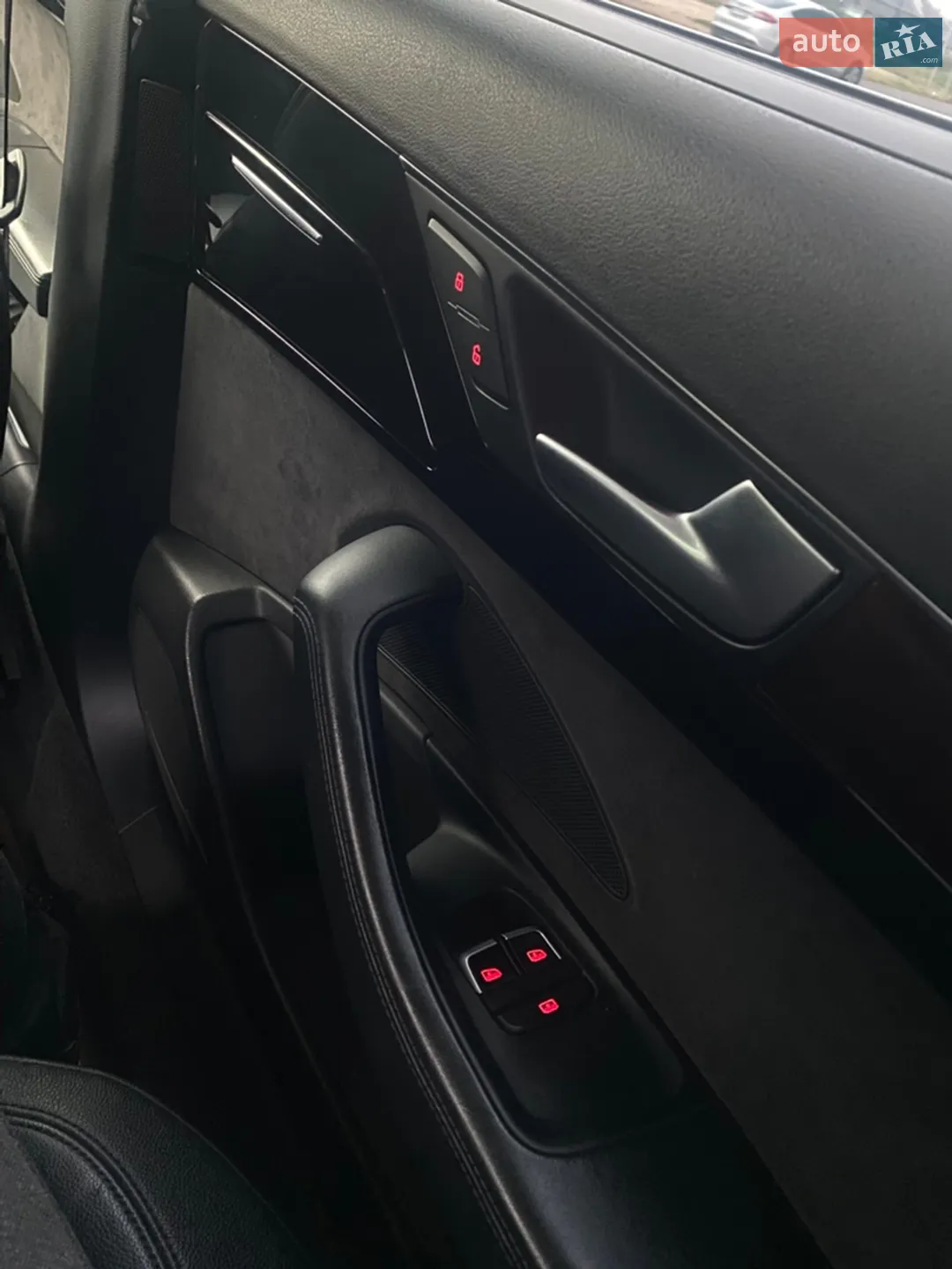 2015 Audi A8 - мініатюра 50