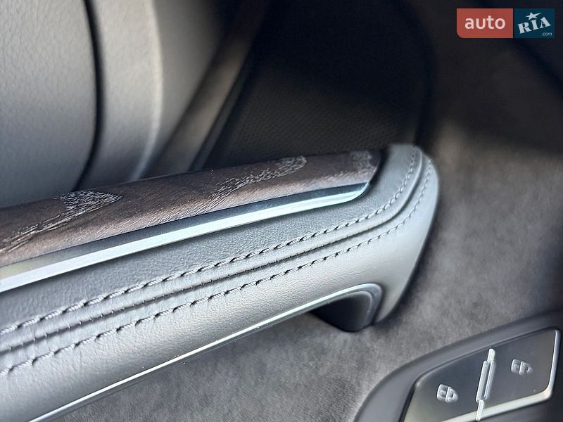 Седан Audi A8 2020 в Києві