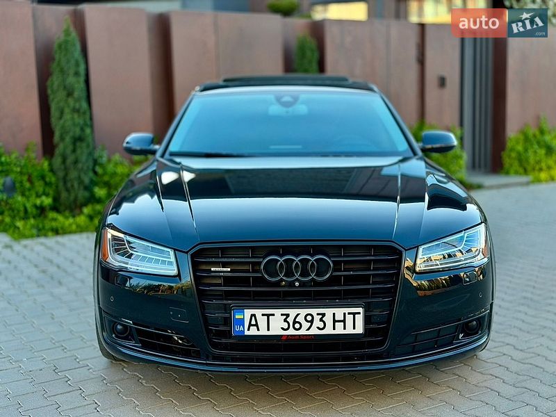 Седан Audi A8 2014 в Черновцах
