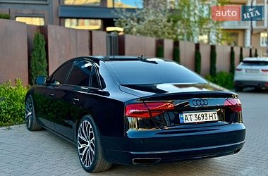 Седан Audi A8 2014 в Черновцах