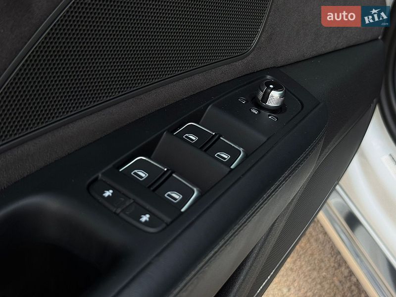 Седан Audi A8 2016 в Кривом Роге