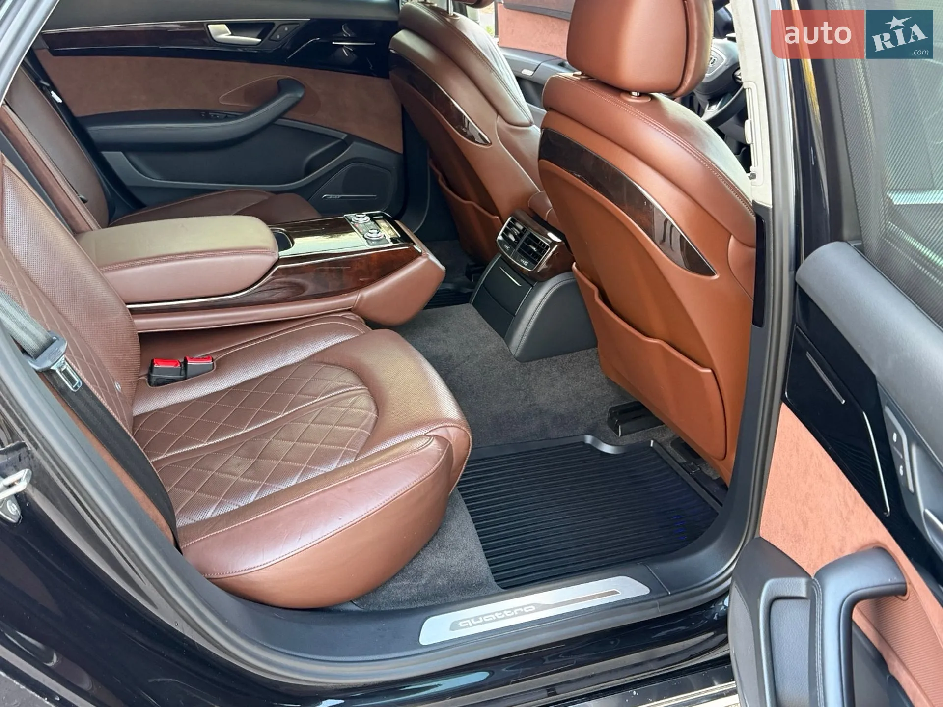 2015 Audi A8 - мініатюра 15