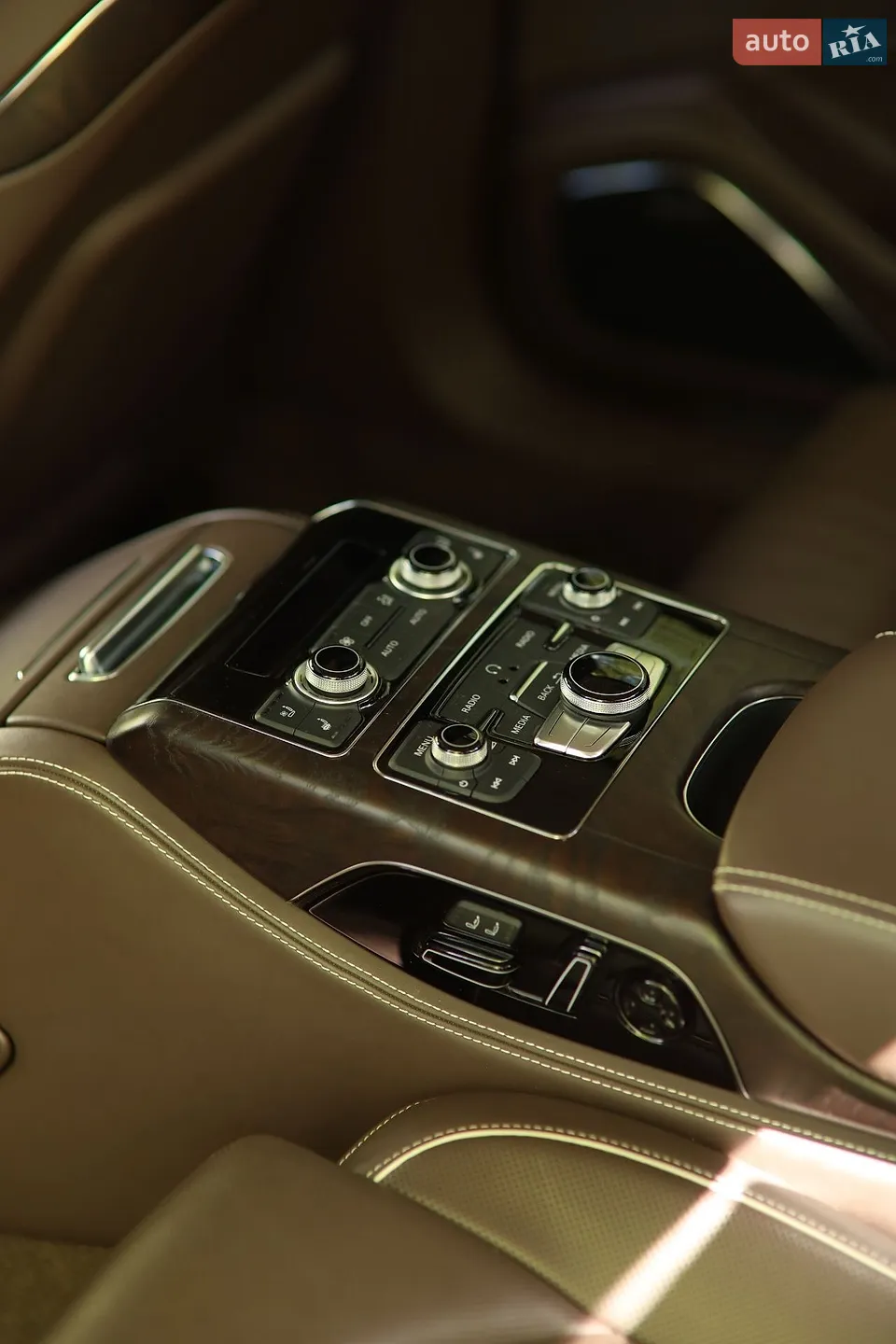 2012 Audi A8 - мініатюра 11