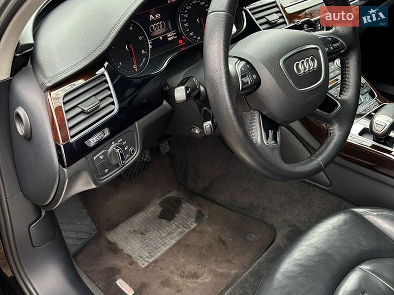 Седан Audi A8 2017 в Кропивницькому