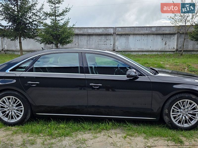 Седан Audi A8 2017 в Києві