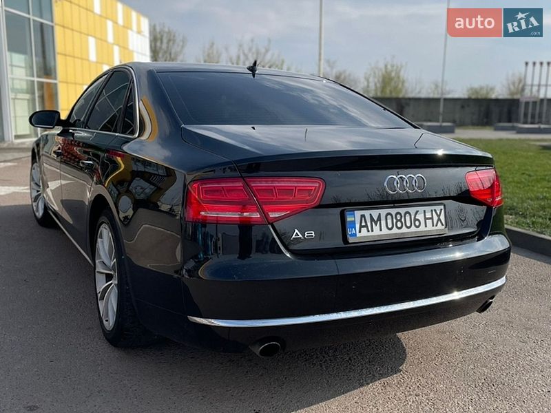 Седан Audi A8 2011 в Львове