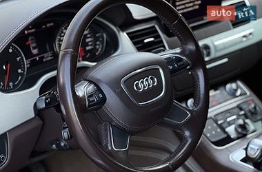Седан Audi A8 2010 в Днепре