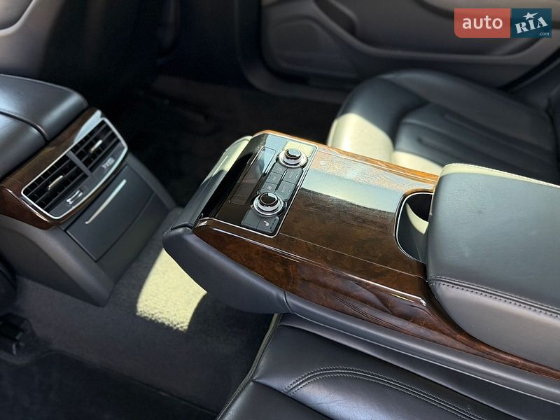 Седан Audi A8 2017 в Житомирі