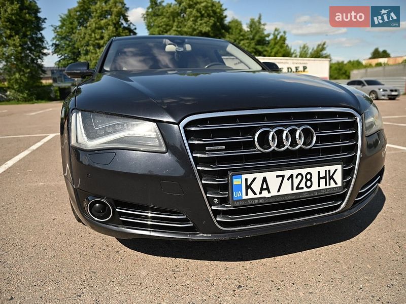 Седан Audi A8 2010 в Ровно