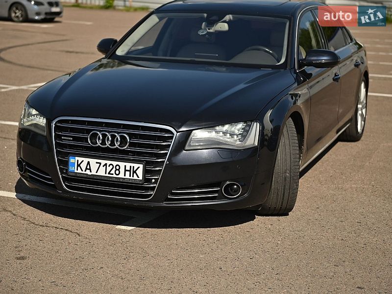 Седан Audi A8 2010 в Ровно