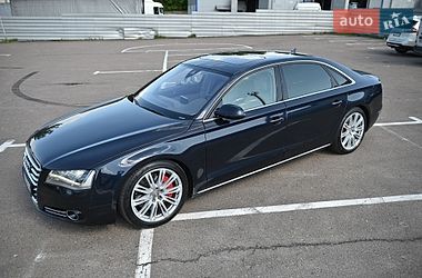 Седан Audi A8 2010 в Ровно