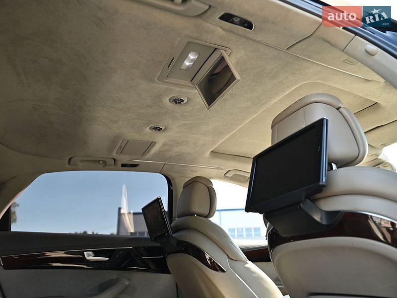 Седан Audi A8 2010 в Ровно