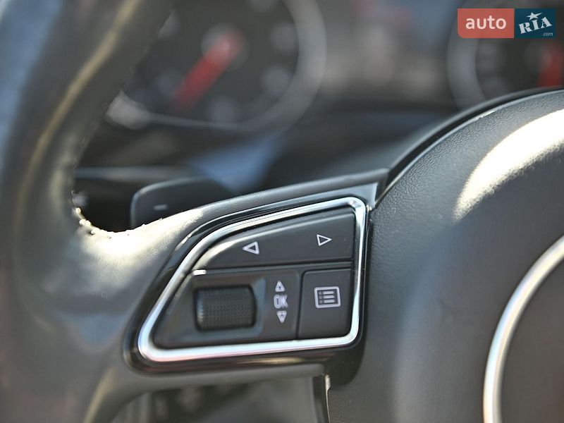 Седан Audi A8 2010 в Ровно