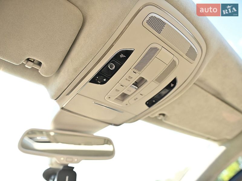 Седан Audi A8 2010 в Ровно