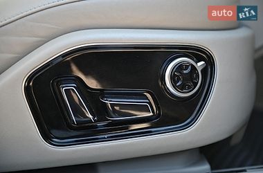 Седан Audi A8 2010 в Ровно