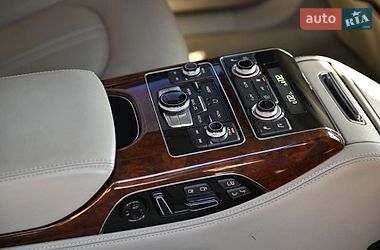 Седан Audi A8 2010 в Ровно