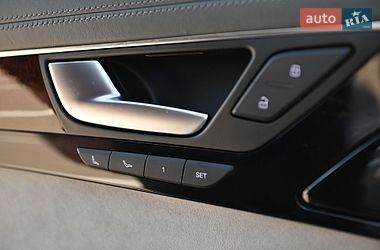 Седан Audi A8 2010 в Ровно