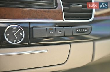 Седан Audi A8 2010 в Ровно