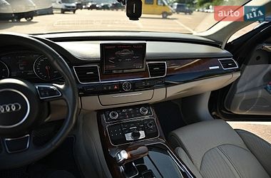 Седан Audi A8 2010 в Ровно