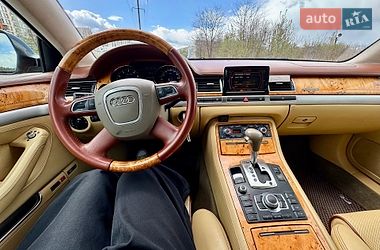 Седан Audi A8 2009 в Львове