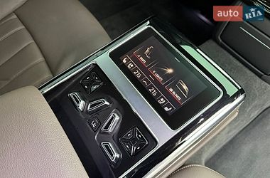 Седан Audi A8 2022 в Киеве