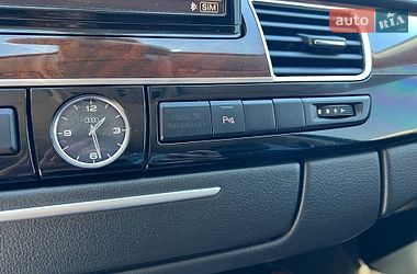 Седан Audi A8 2012 в Львові