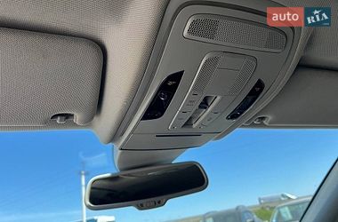 Седан Audi A8 2012 в Львові