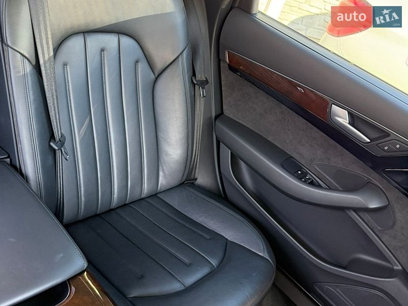 Седан Audi A8 2017 в Житомирі
