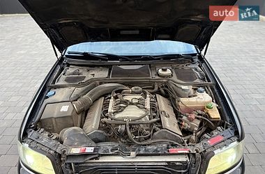 Седан Audi A8 2000 в Староконстантинове