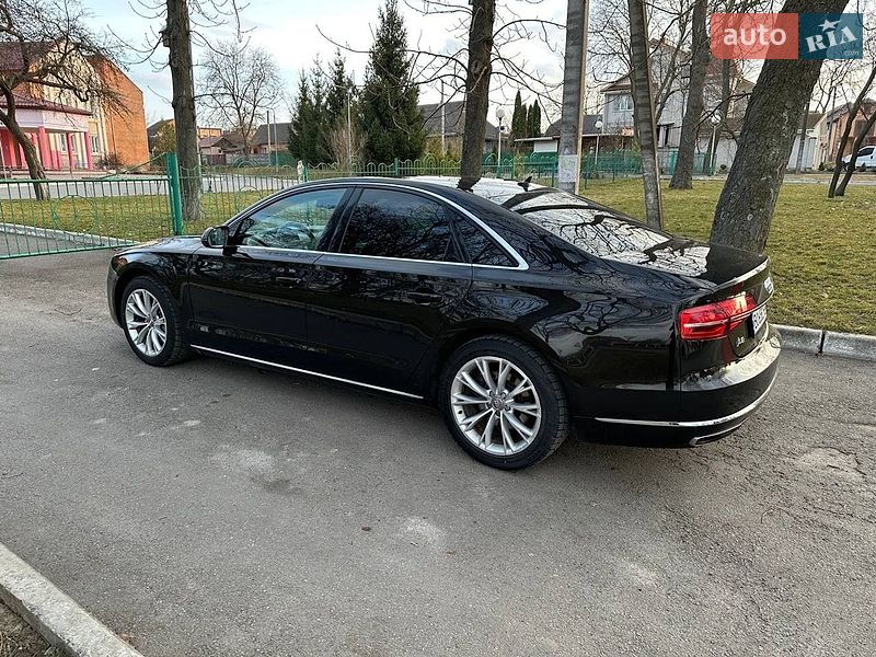 Седан Audi A8 2014 в Виннице