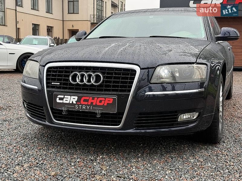 Седан Audi A8 2009 в Стрию