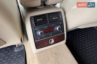 Седан Audi A8 2009 в Стрию