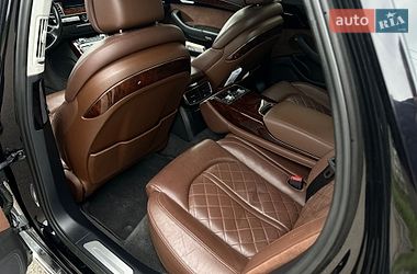 Седан Audi A8 2013 в Львове
