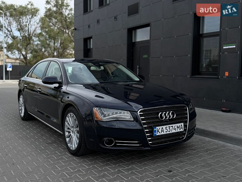 Седан Audi A8 2013 в Днепре