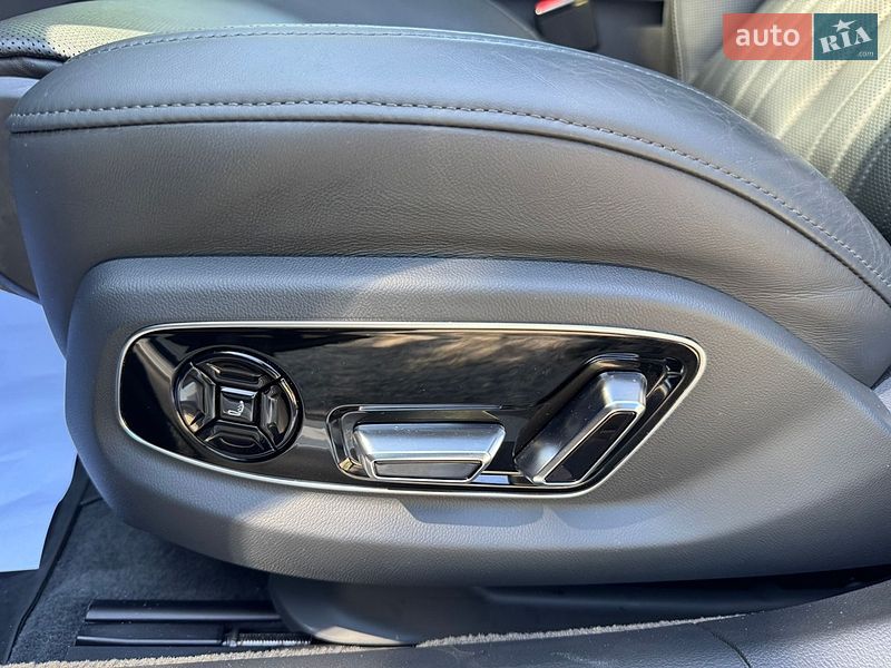 Седан Audi A8 2024 в Хмельницком