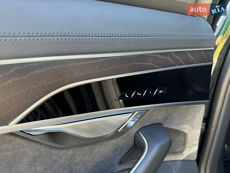 Седан Audi A8 2024 в Хмельницком