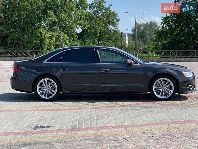 Седан Audi A8 2017 в Харькове
