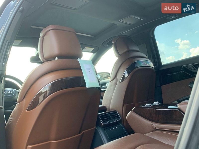 Седан Audi A8 2017 в Харькове