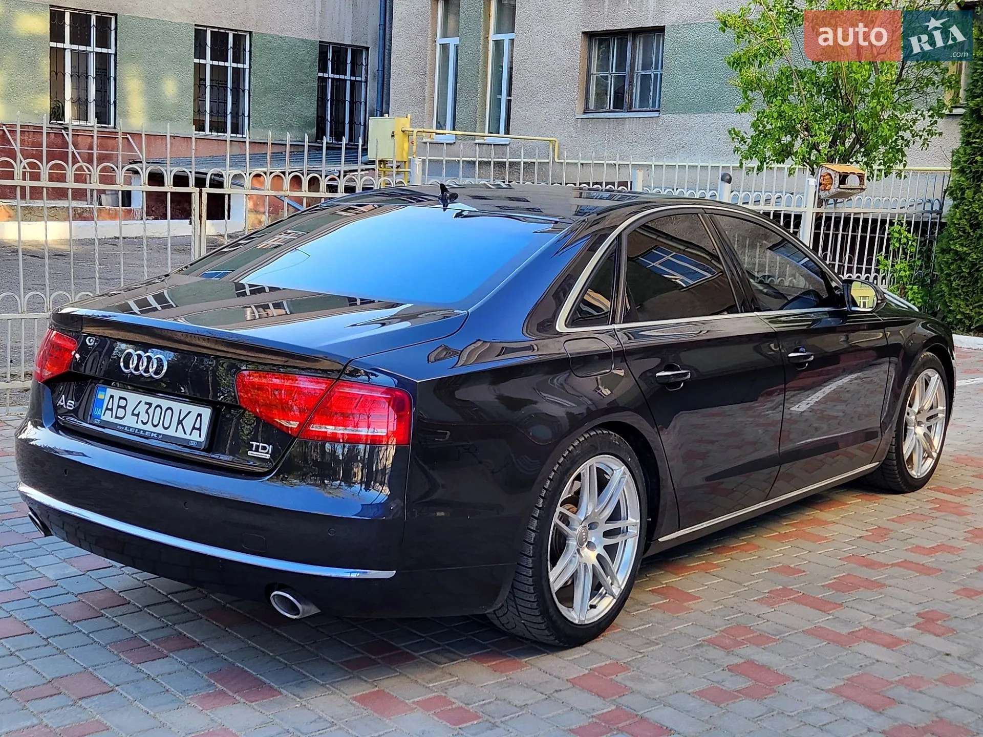 2010 Audi A8 - мініатюра 15