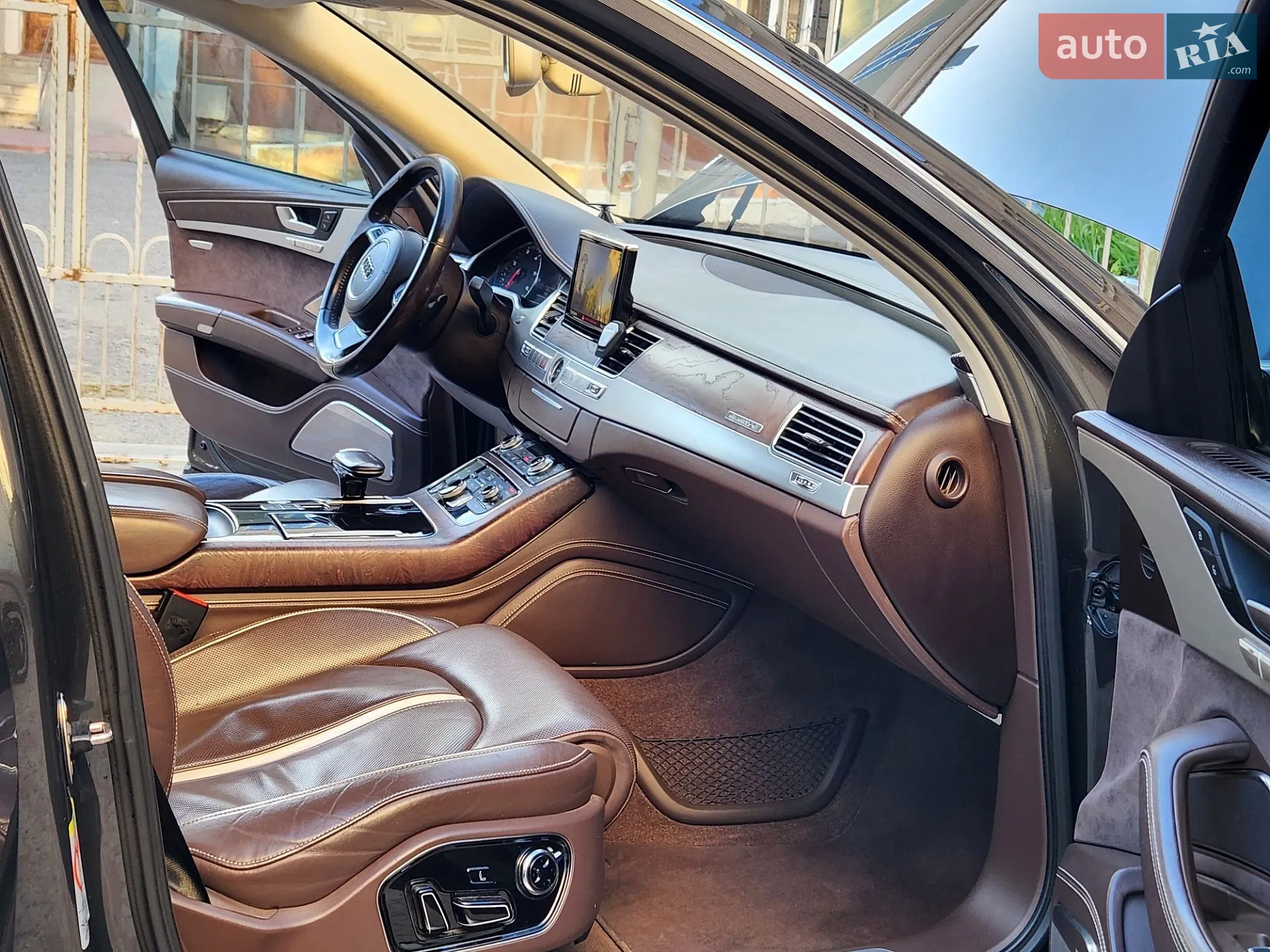 2010 Audi A8 - мініатюра 32