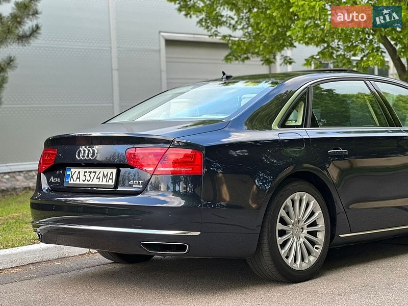 Седан Audi A8 2013 в Днепре
