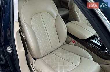 Седан Audi A8 2013 в Днепре