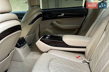 Седан Audi A8 2013 в Днепре