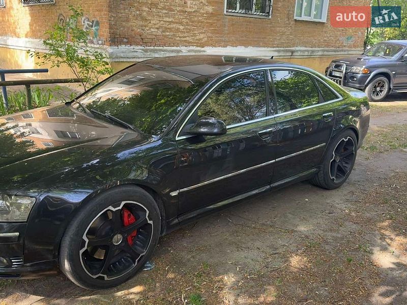 Седан Audi A8 2004 в Прилуках